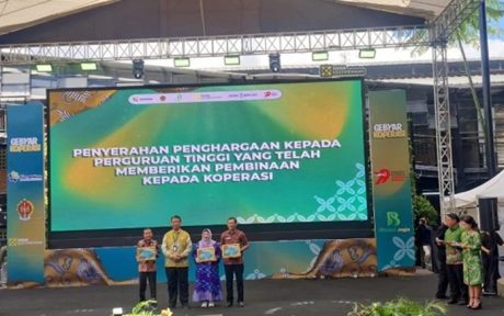 UGM-Raih-Penghargaan-Pendampingan-Koperasi